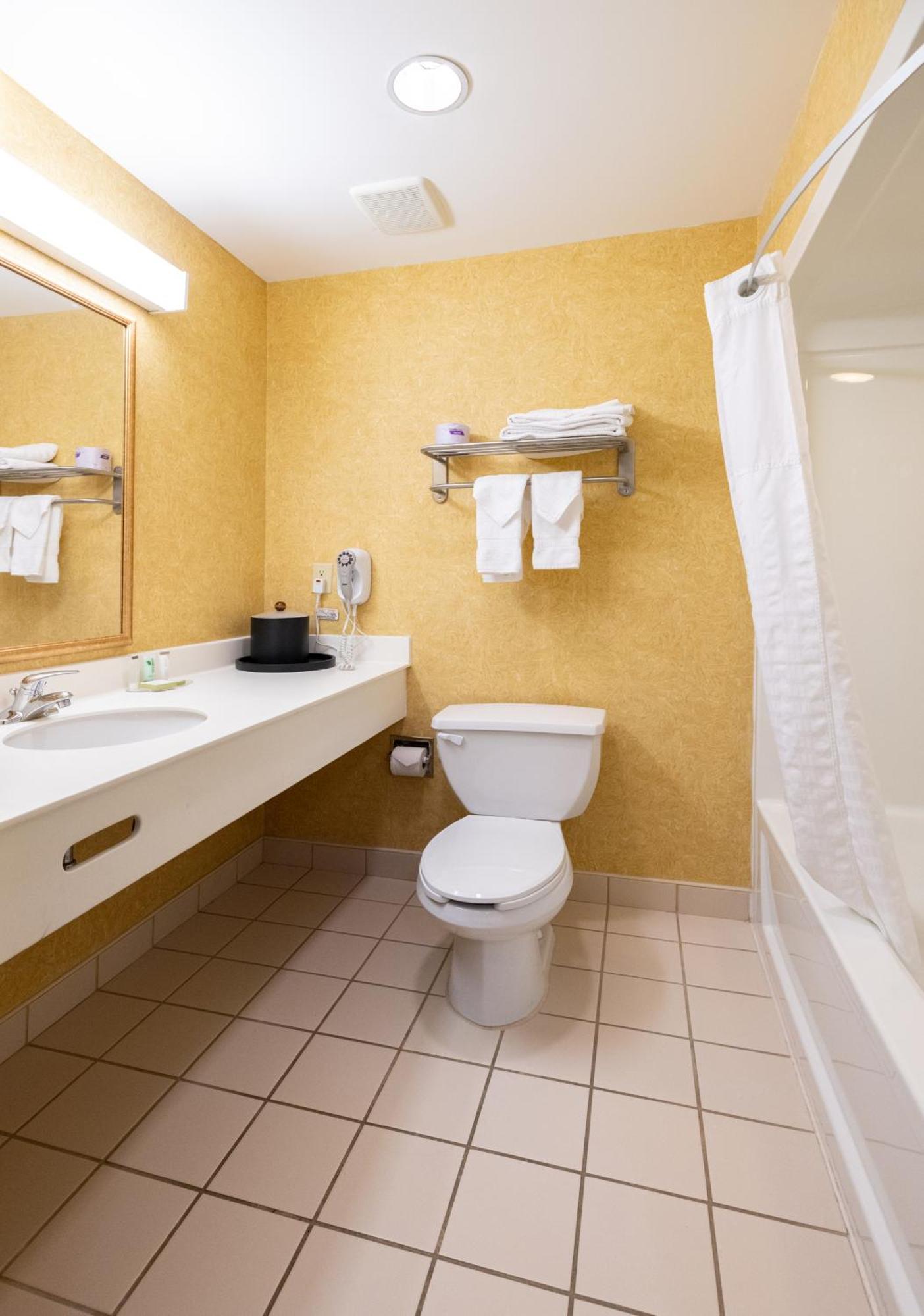 Akwesasne Mohawk Casino 3*