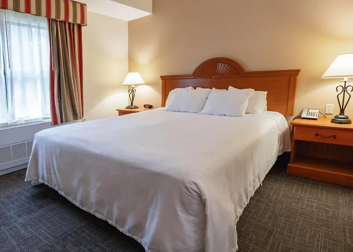 Akwesasne Mohawk Casino Resort And Players Inn Hotel -Formerly Comfort Inn And Suites Hogansburg Ny