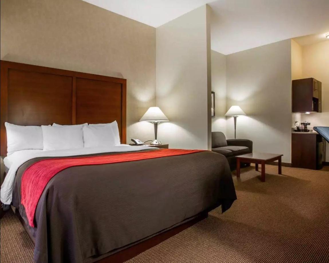 Resort Akwesasne Mohawk Casino And Players -formerly Comfort And Ny