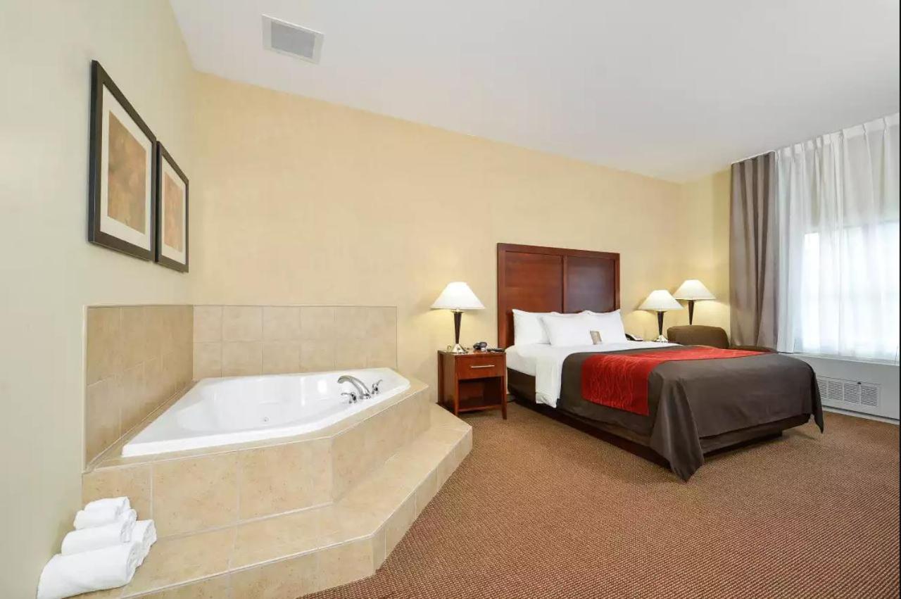 Resort Akwesasne Mohawk Casino And Players -formerly Comfort And Ny Hogansburg